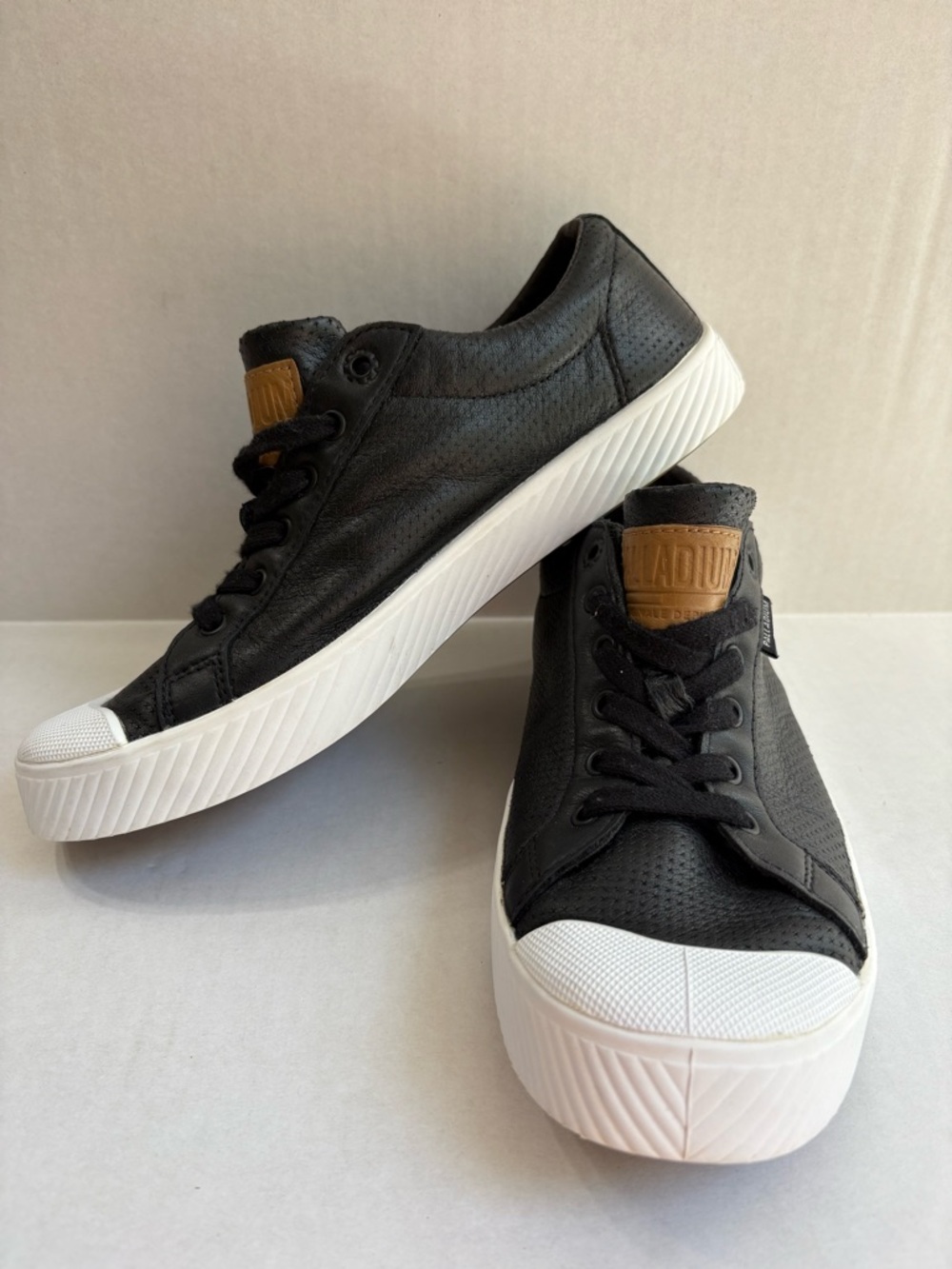 Palladium Pallaphoenix OG Leather Sneakers Black Women's 8 / Men's 6.5